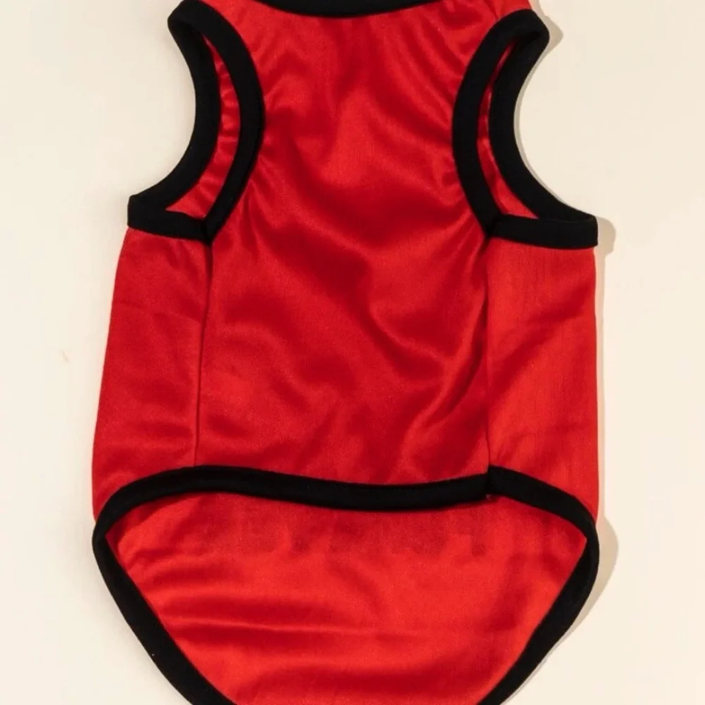 Letter graphic pet tank‎
